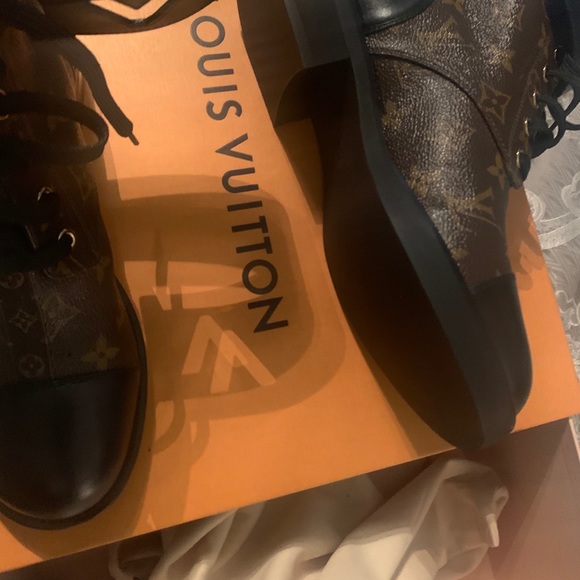 Louis Vuitton Ranger women’s boot - Picture 3 of 5